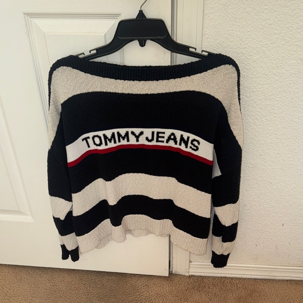 Tommy Hilfiger Women's Black and Cream Striped Sweater